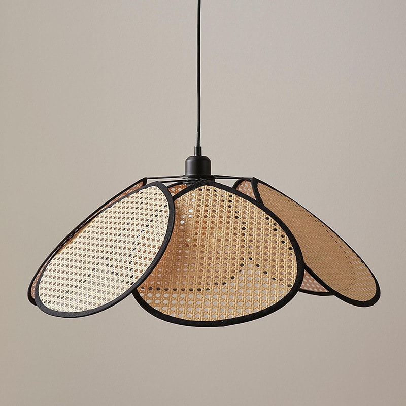 0d41a6c3-8aaa-4f29-8ceb-38bf36c4bb56.jpg Japanese Rattan Pendant With Simple Personality Japanese Rattan Pendant With Simple Personality 36156